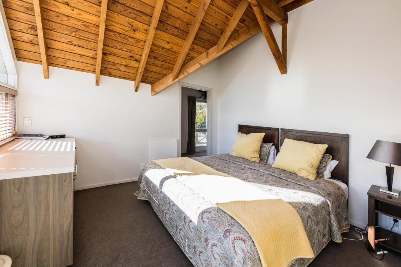 Bold Peak Lodge Queenstown Extérieur photo