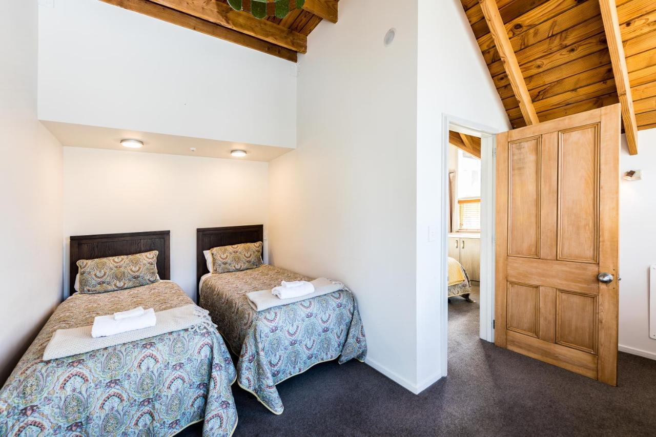 Bold Peak Lodge Queenstown Extérieur photo